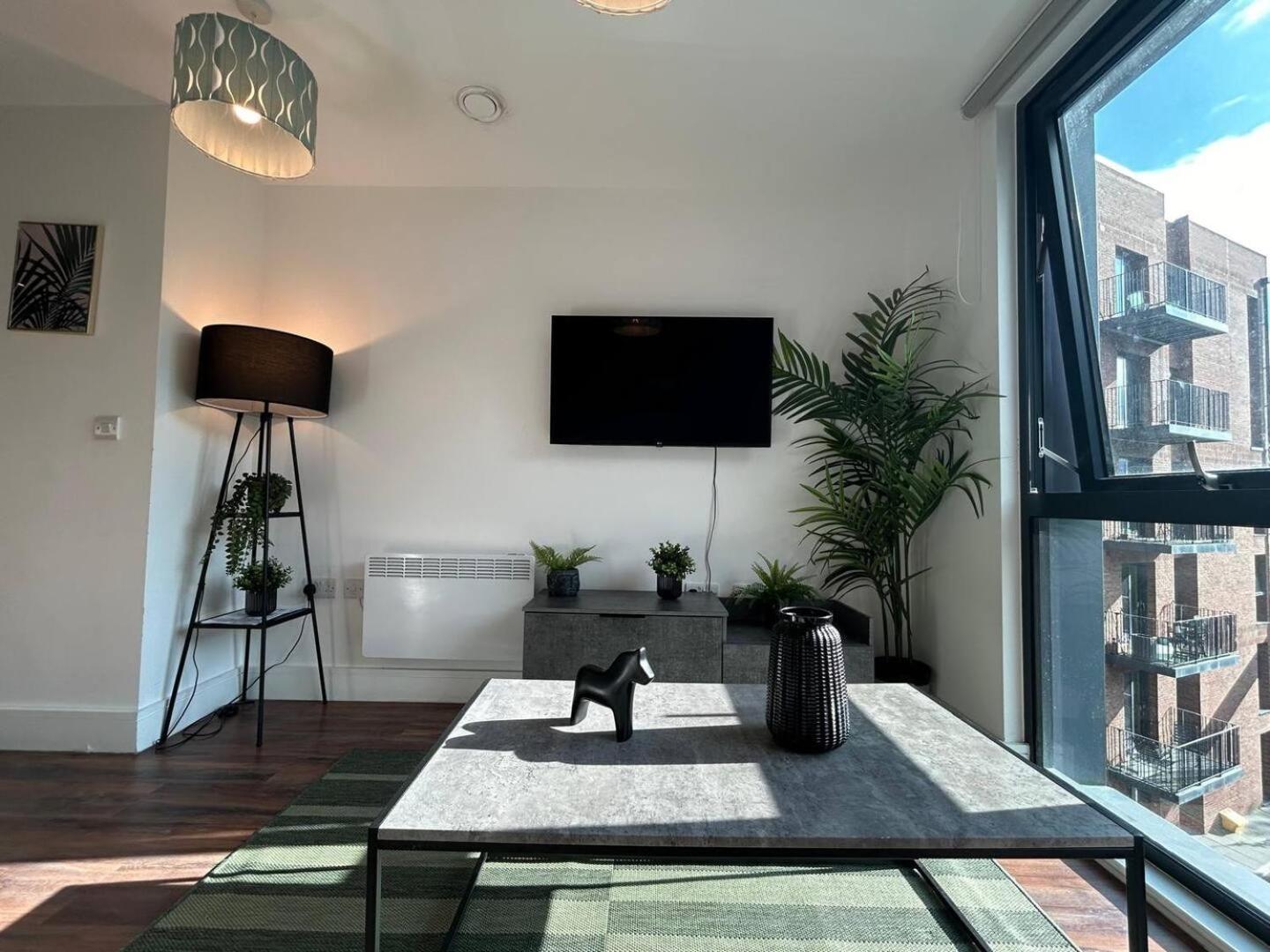 Gem-Living Modern Comfort In Kelham Island Sheffield Exterior photo