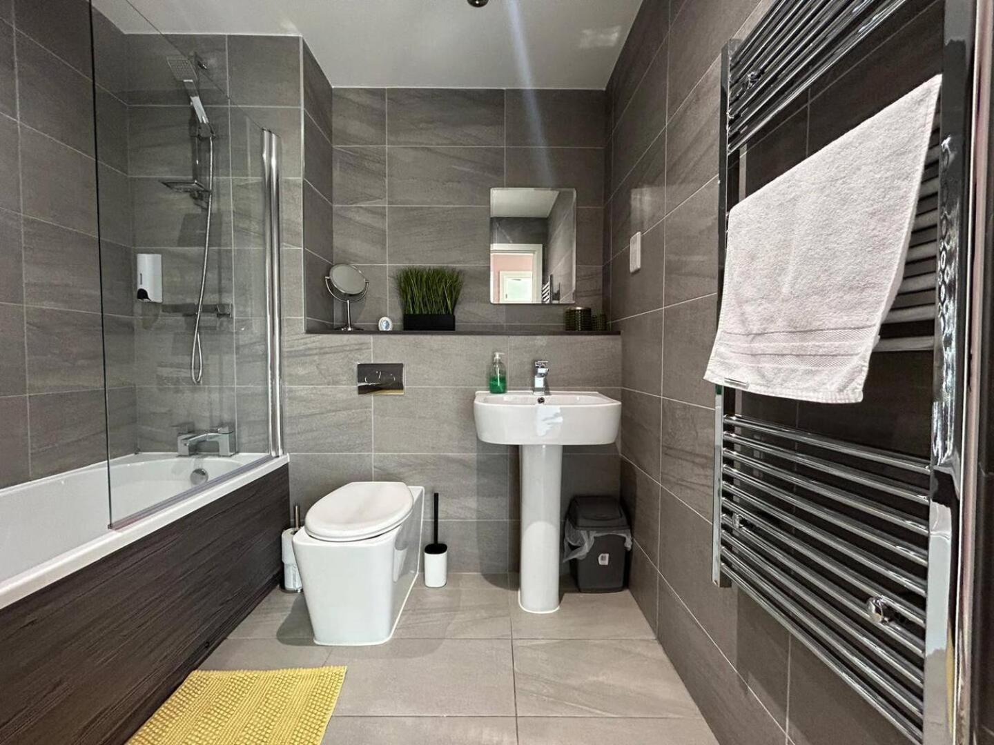 Gem-Living Modern Comfort In Kelham Island Sheffield Exterior photo